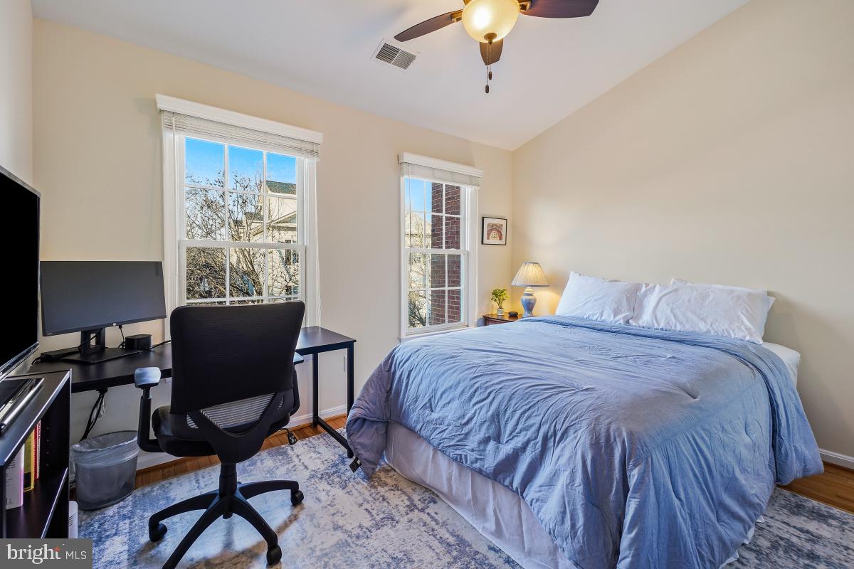 CHERINGTON - Residential