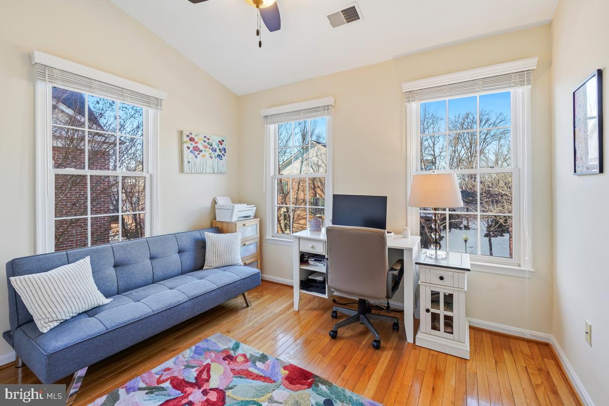 CHERINGTON - Residential