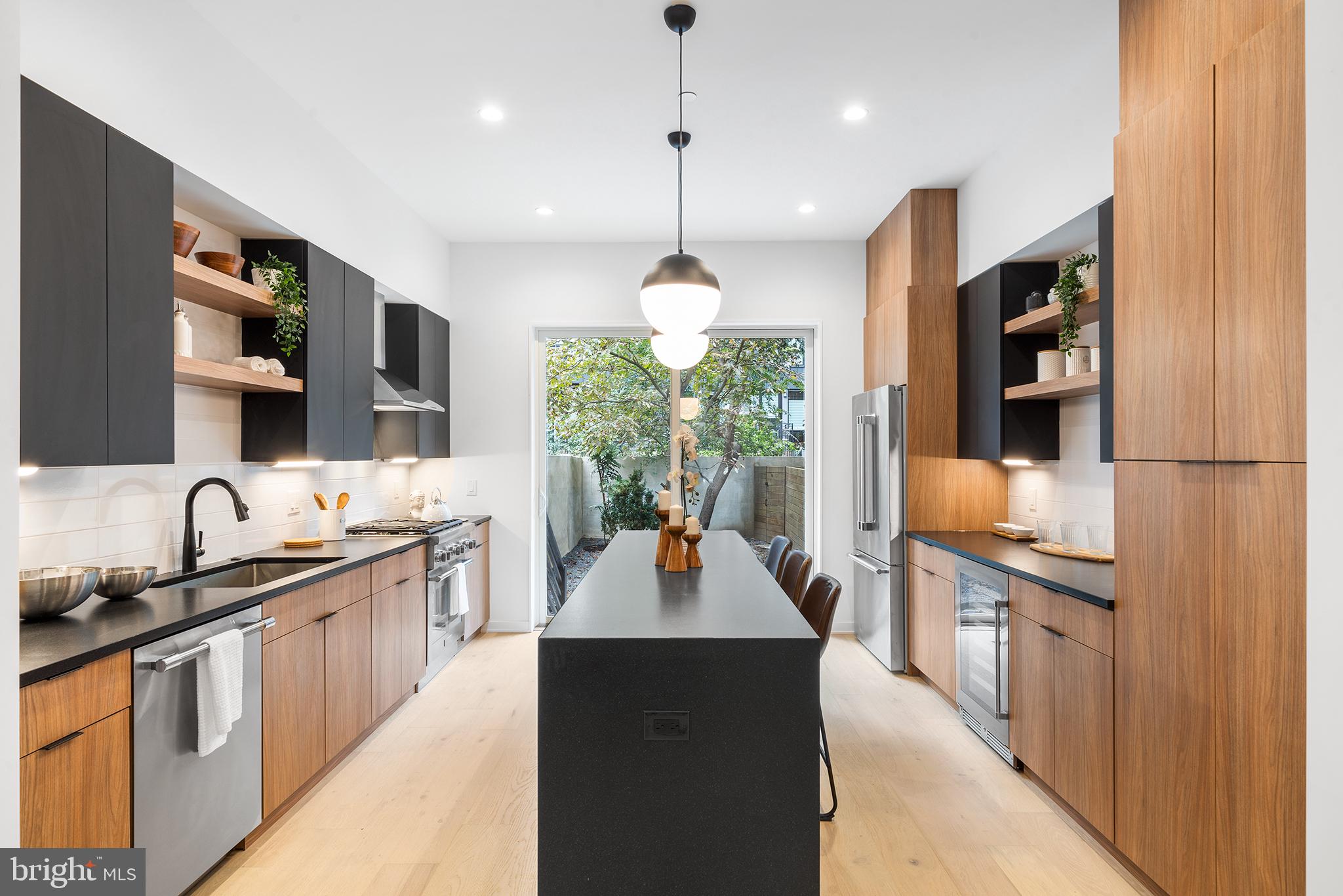 BELLA VISTA - Residential