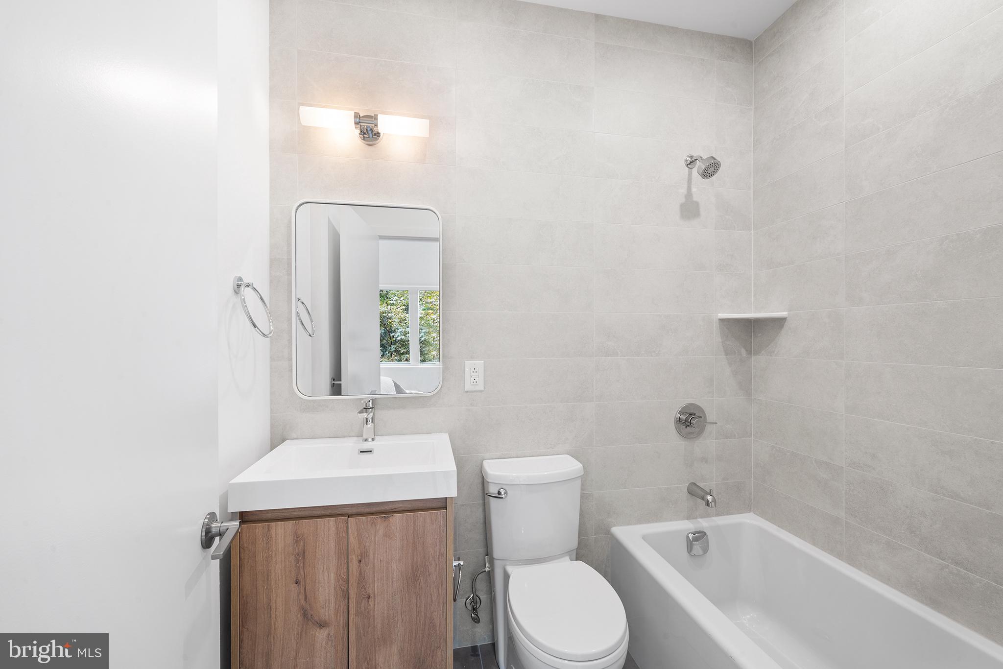 BELLA VISTA - Residential