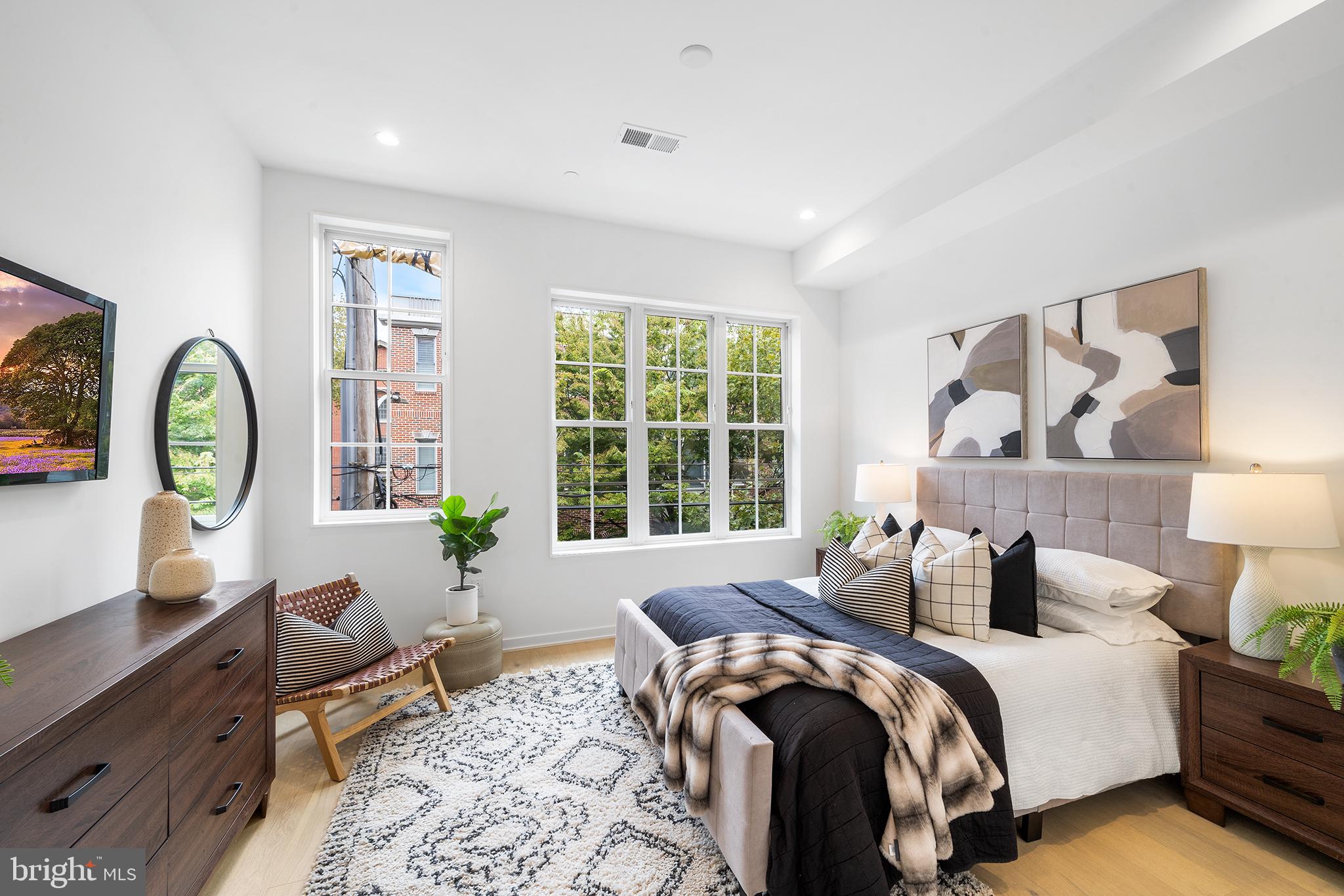 BELLA VISTA - Residential