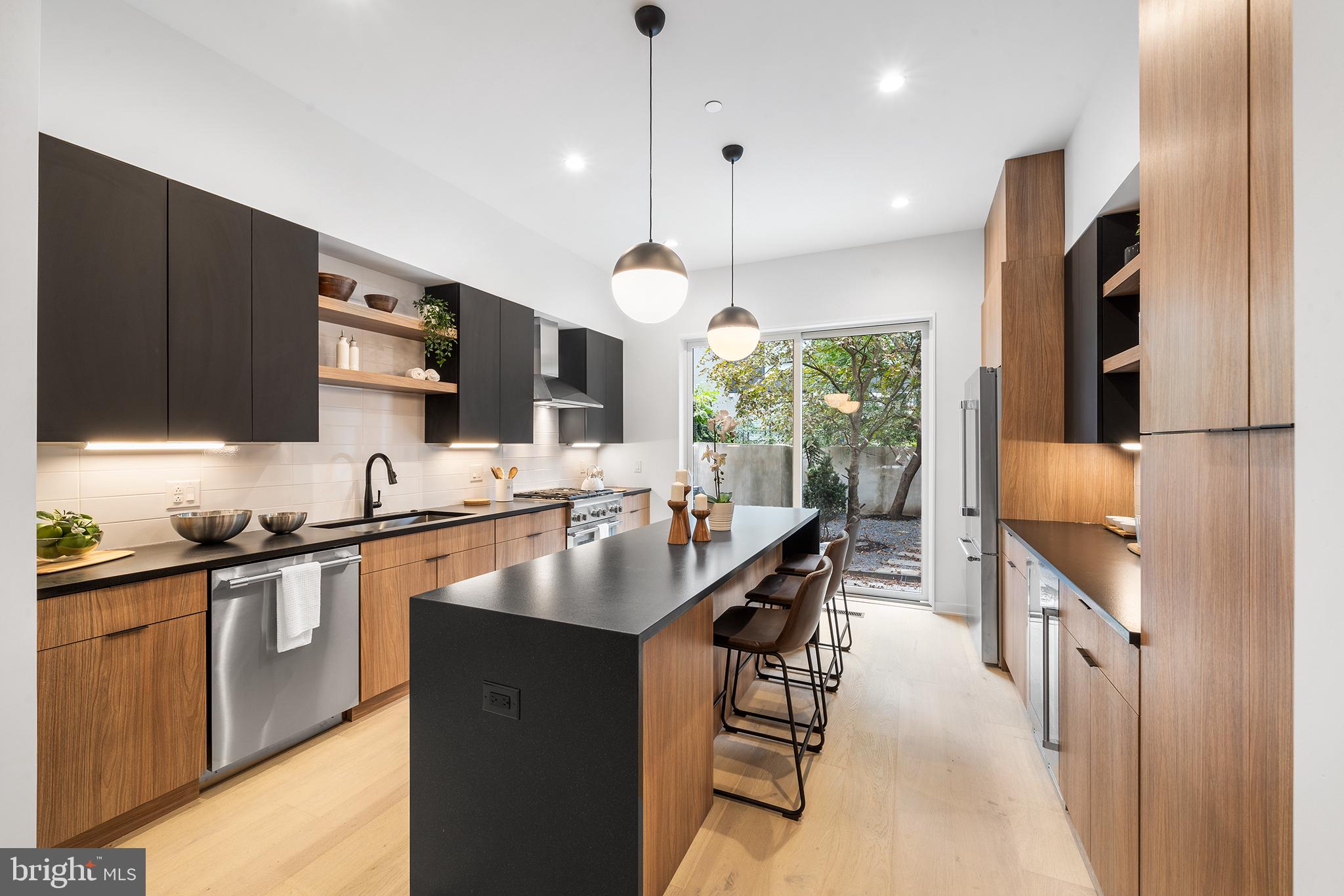 BELLA VISTA - Residential