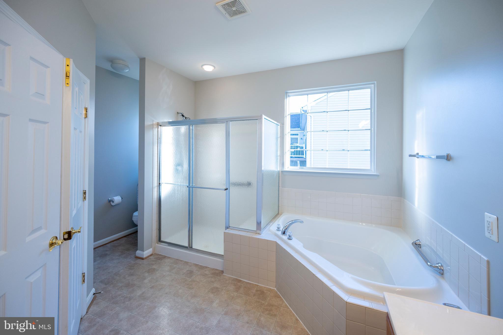 FOUR SEASONS IN HISTORIC VIRGINIA - Residential