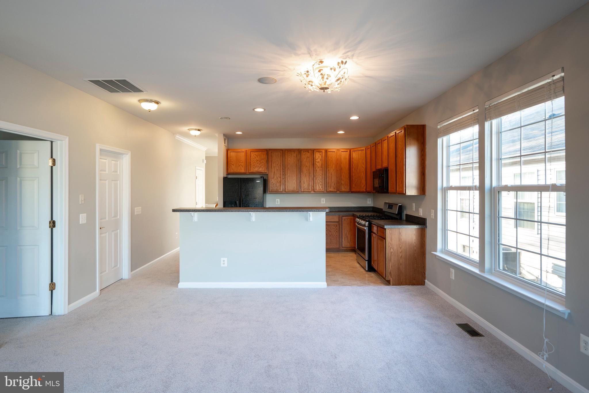 FOUR SEASONS IN HISTORIC VIRGINIA - Residential