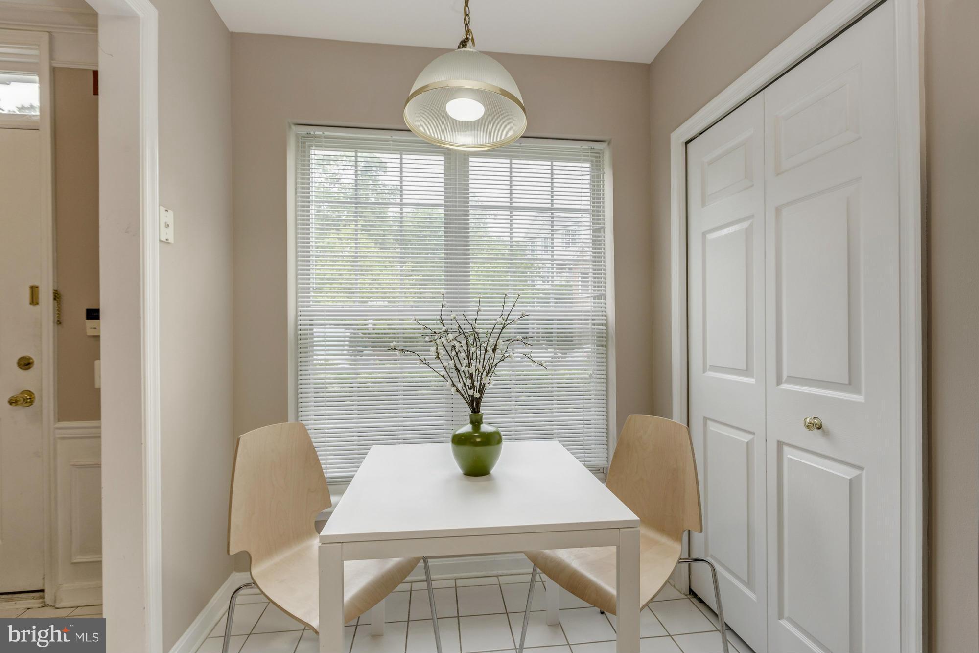 FAIR LAKES - Residential