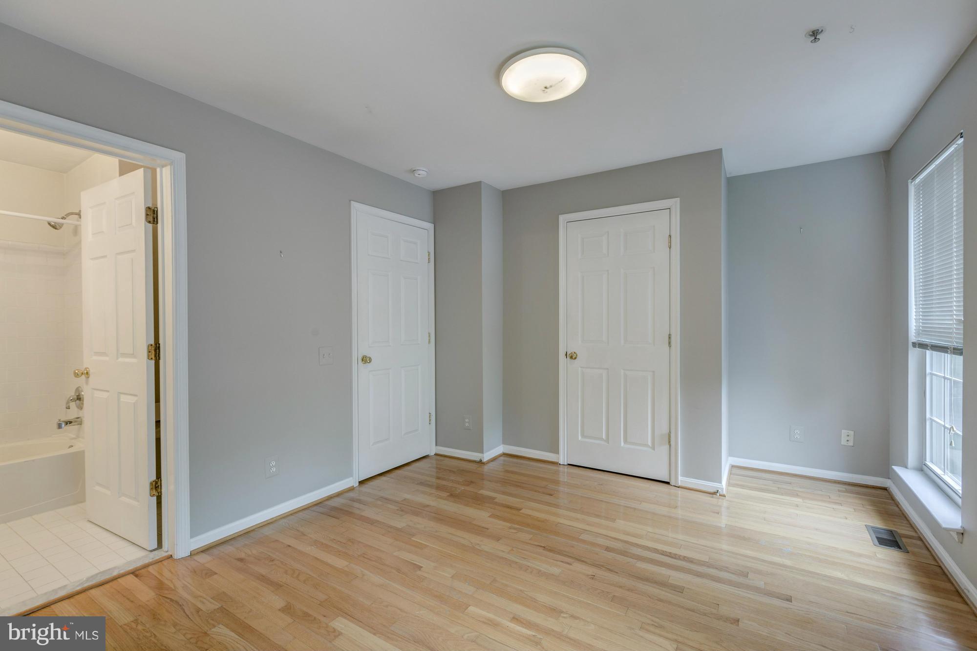 FAIR LAKES - Residential