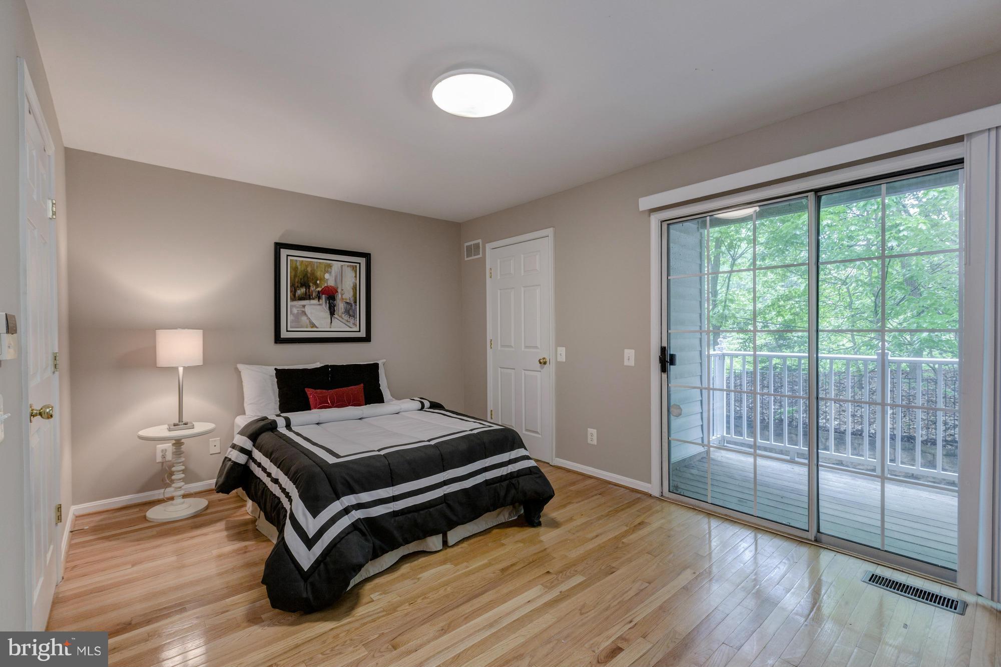 FAIR LAKES - Residential