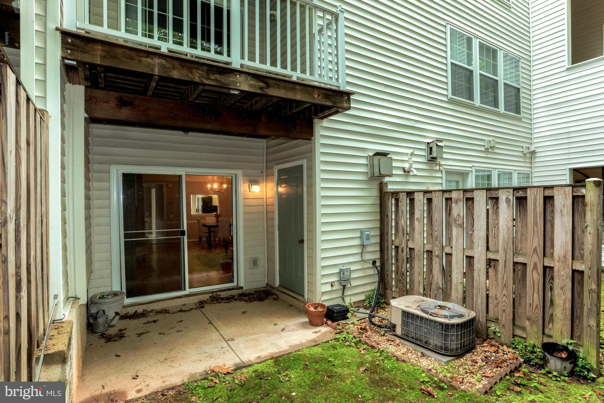 FAIR LAKES - Residential