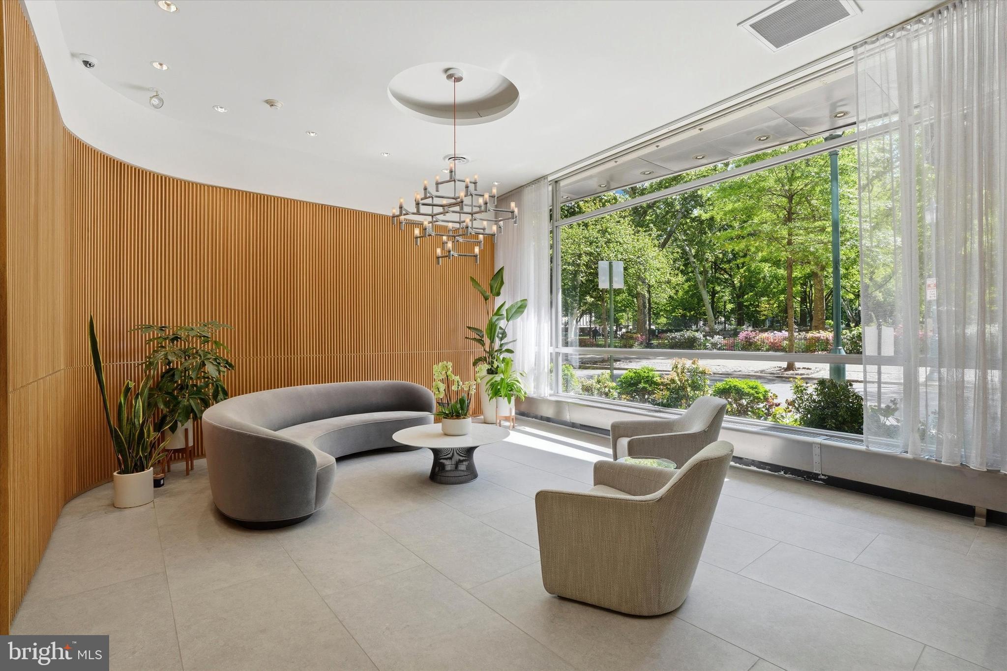 RITTENHOUSE SQUARE - Residential