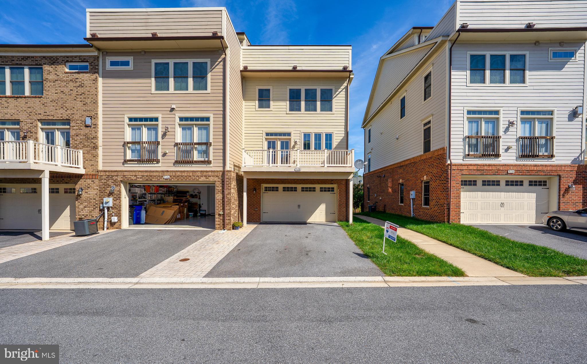 VILLAGES OF URBANA - Residential Lease