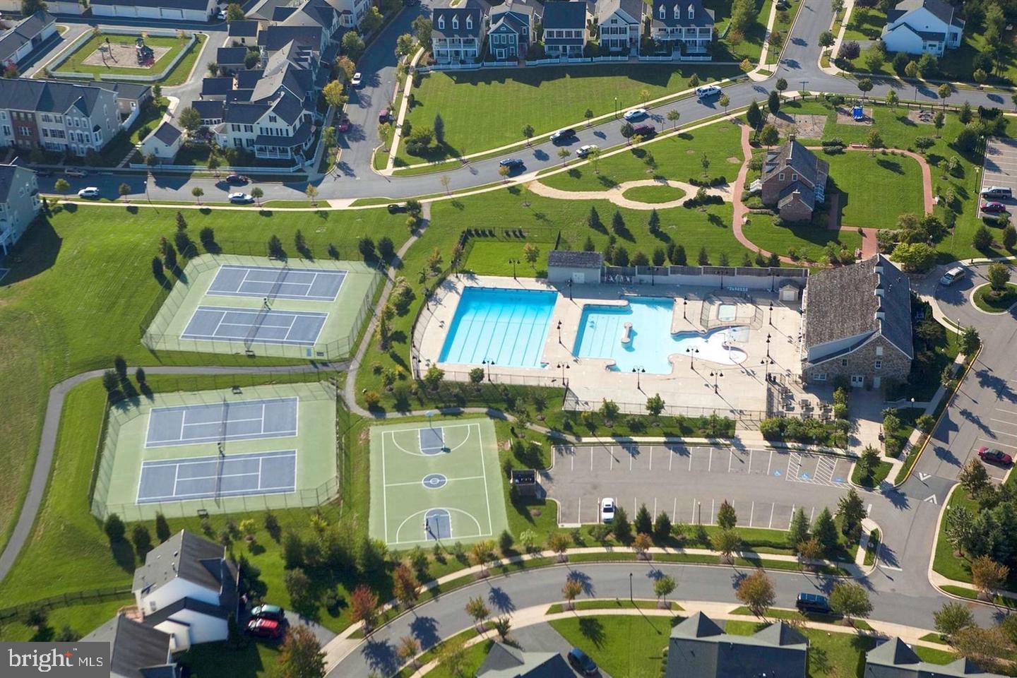 VILLAGES OF URBANA - Residential Lease