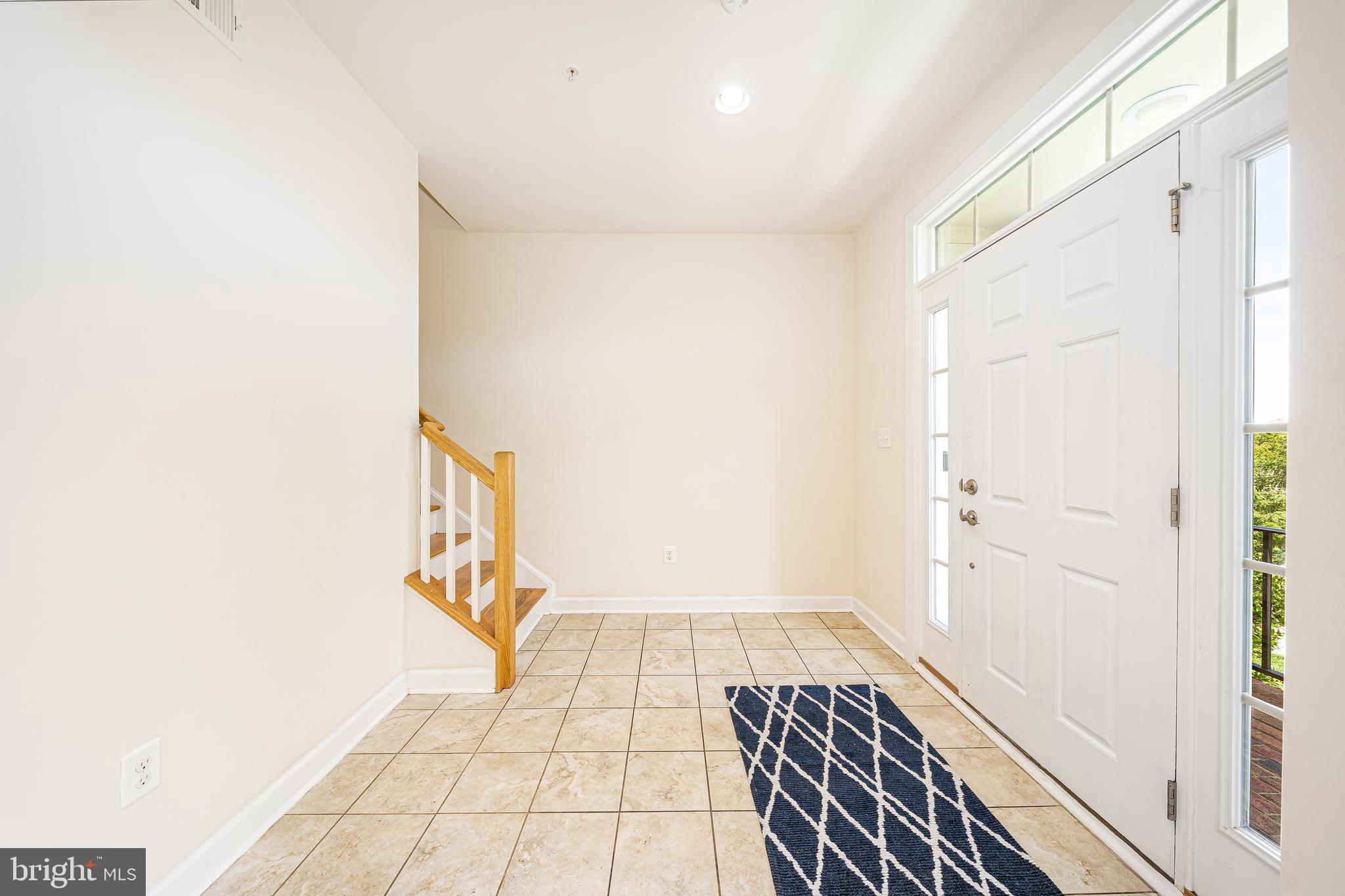 VILLAGES OF URBANA - Residential Lease