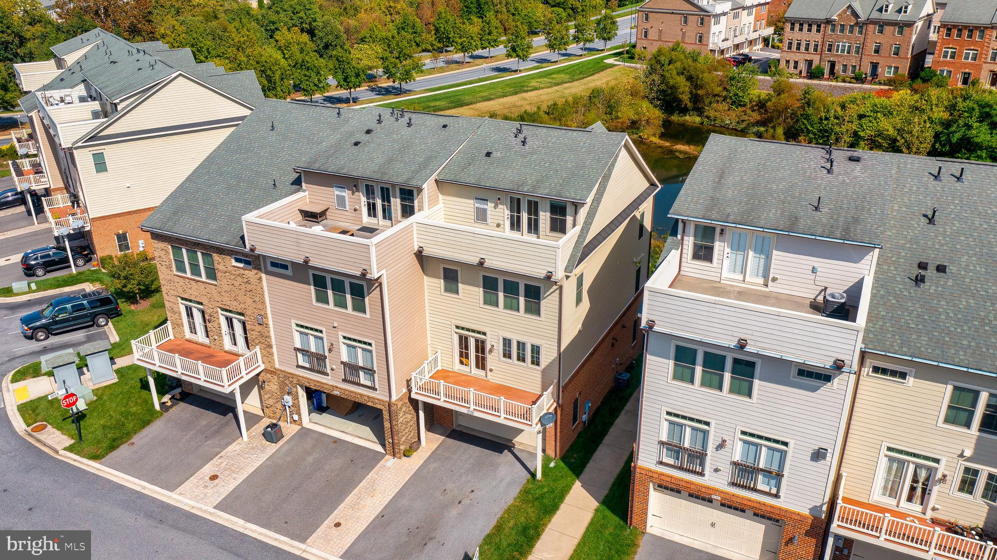 VILLAGES OF URBANA - Residential Lease