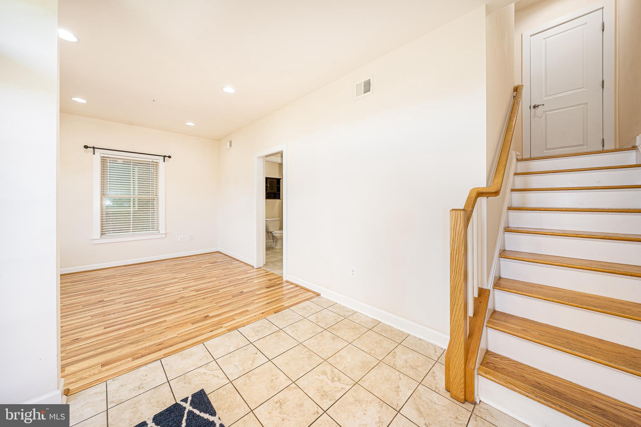 VILLAGES OF URBANA - Residential Lease