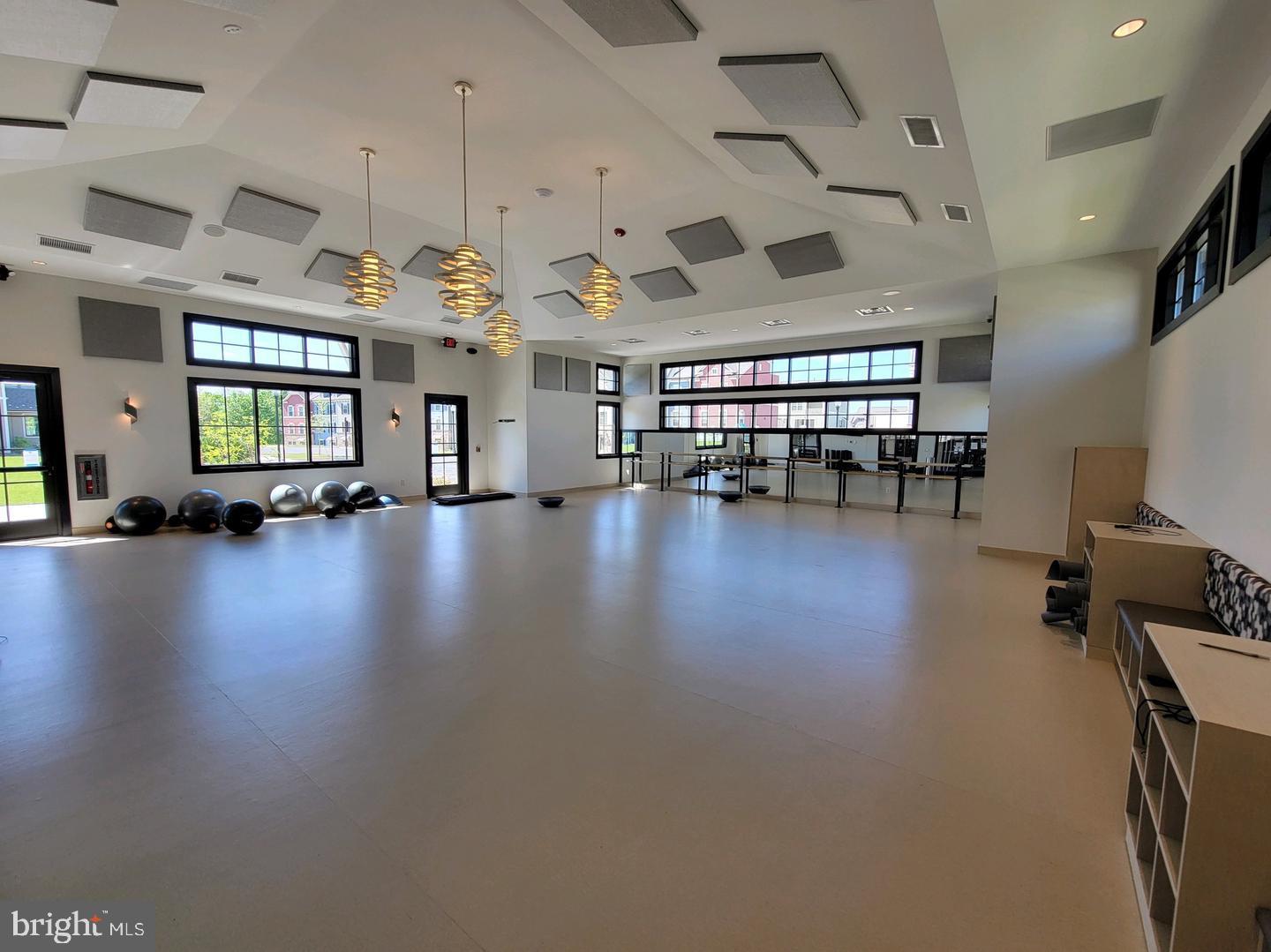 VILLAGES OF URBANA - Residential Lease