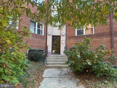 Photo of 1800 28th Place SE #304, WASHINGTON, DC 20020 (MLS # DCDC2289814)