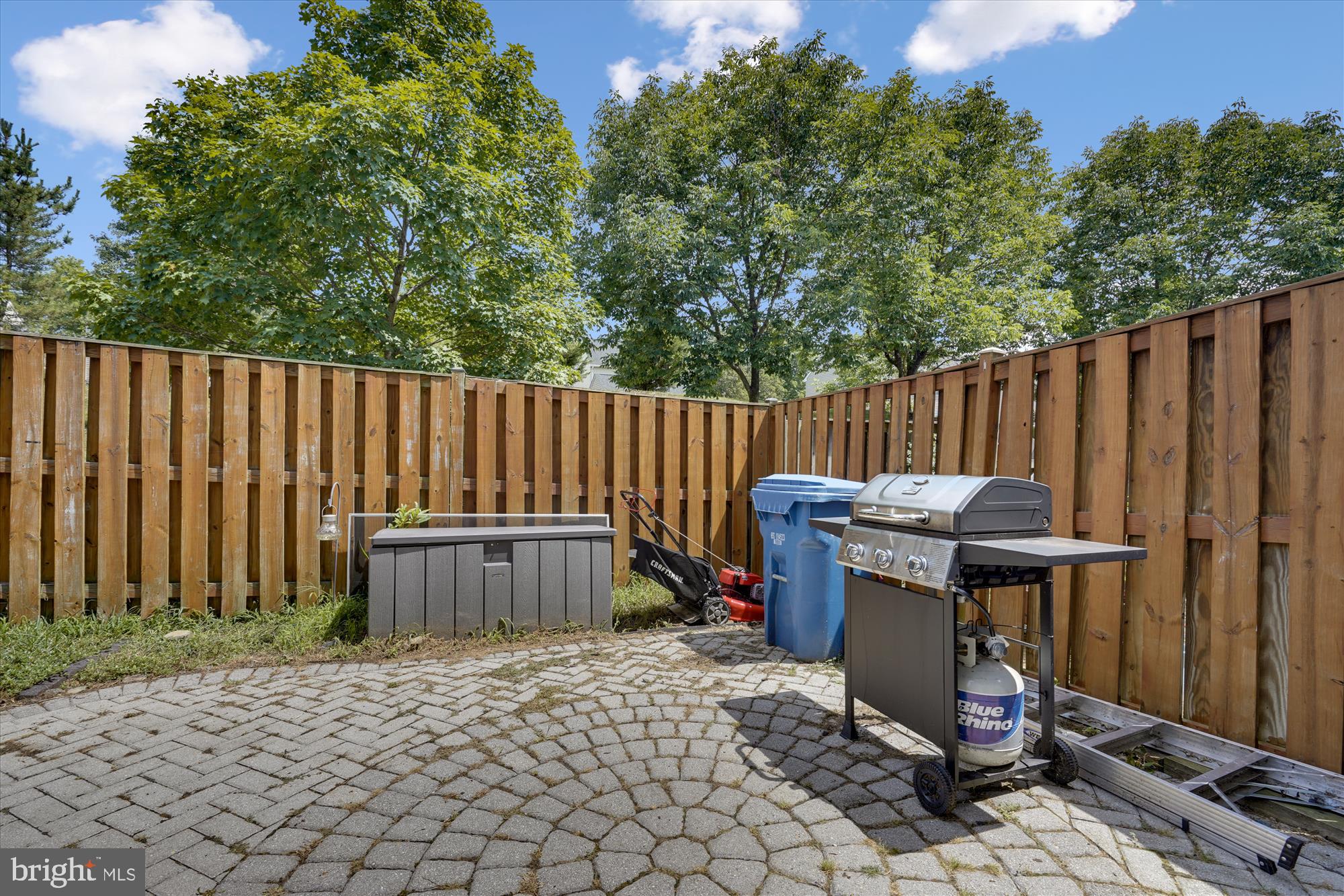 BRAEMAR/HIGHLAND - Residential