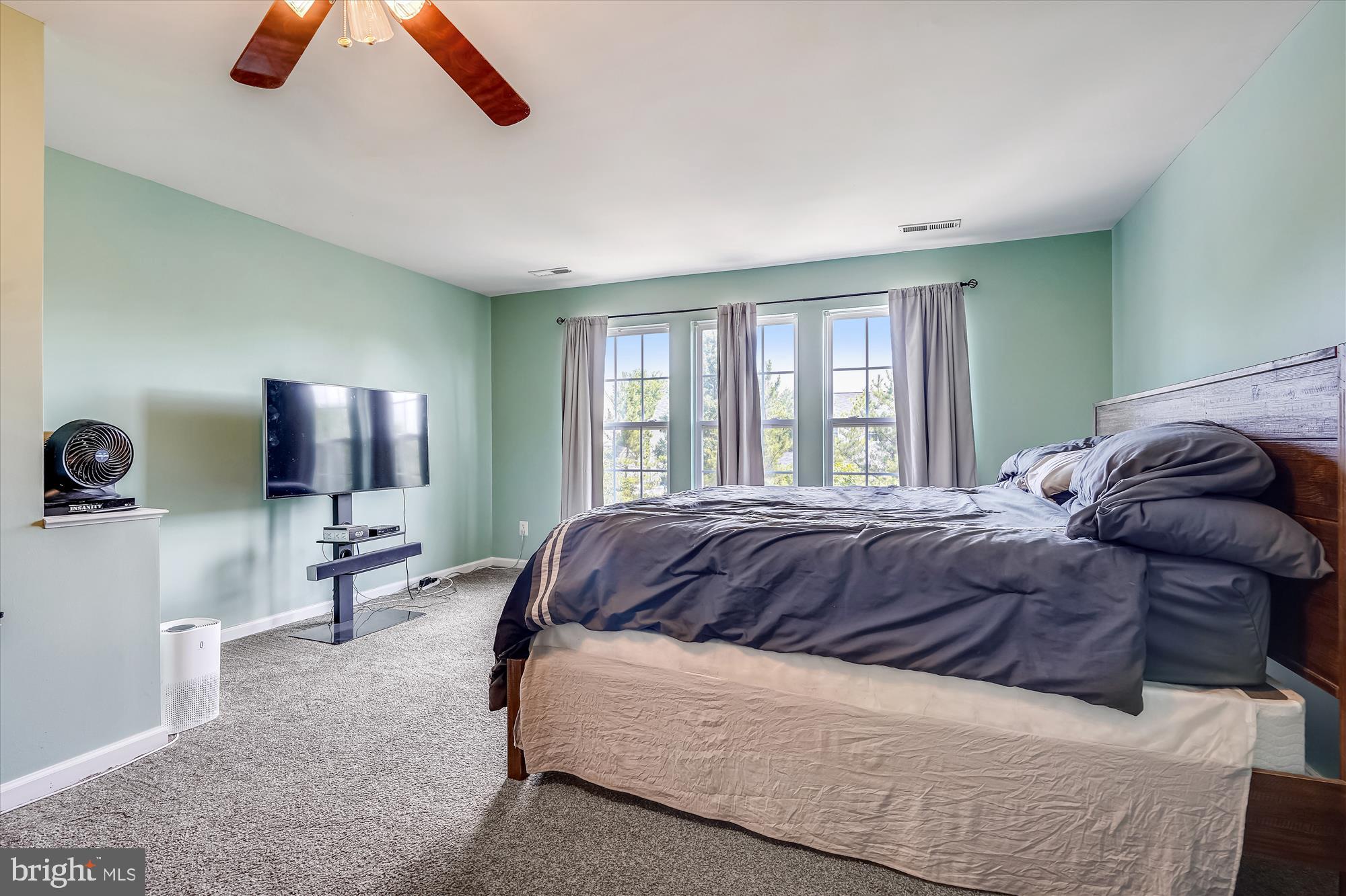 BRAEMAR/HIGHLAND - Residential