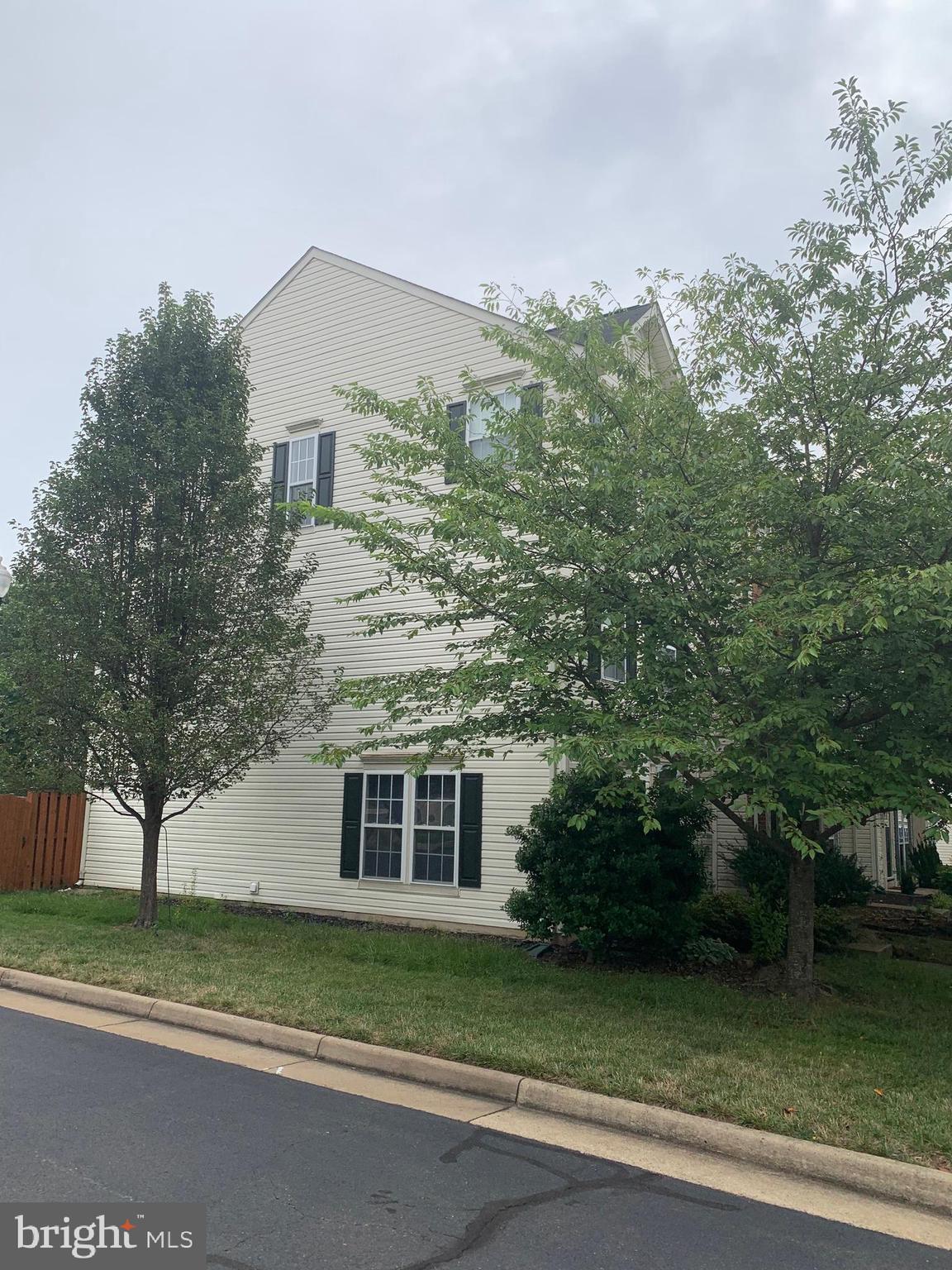 BRAEMAR/HIGHLAND - Residential