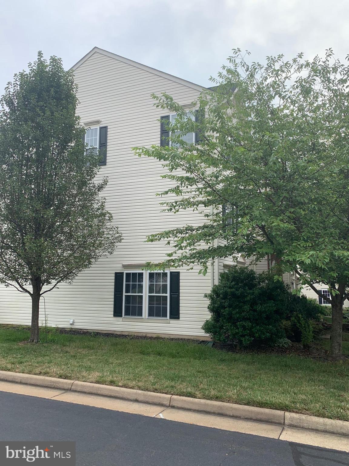 BRAEMAR/HIGHLAND - Residential