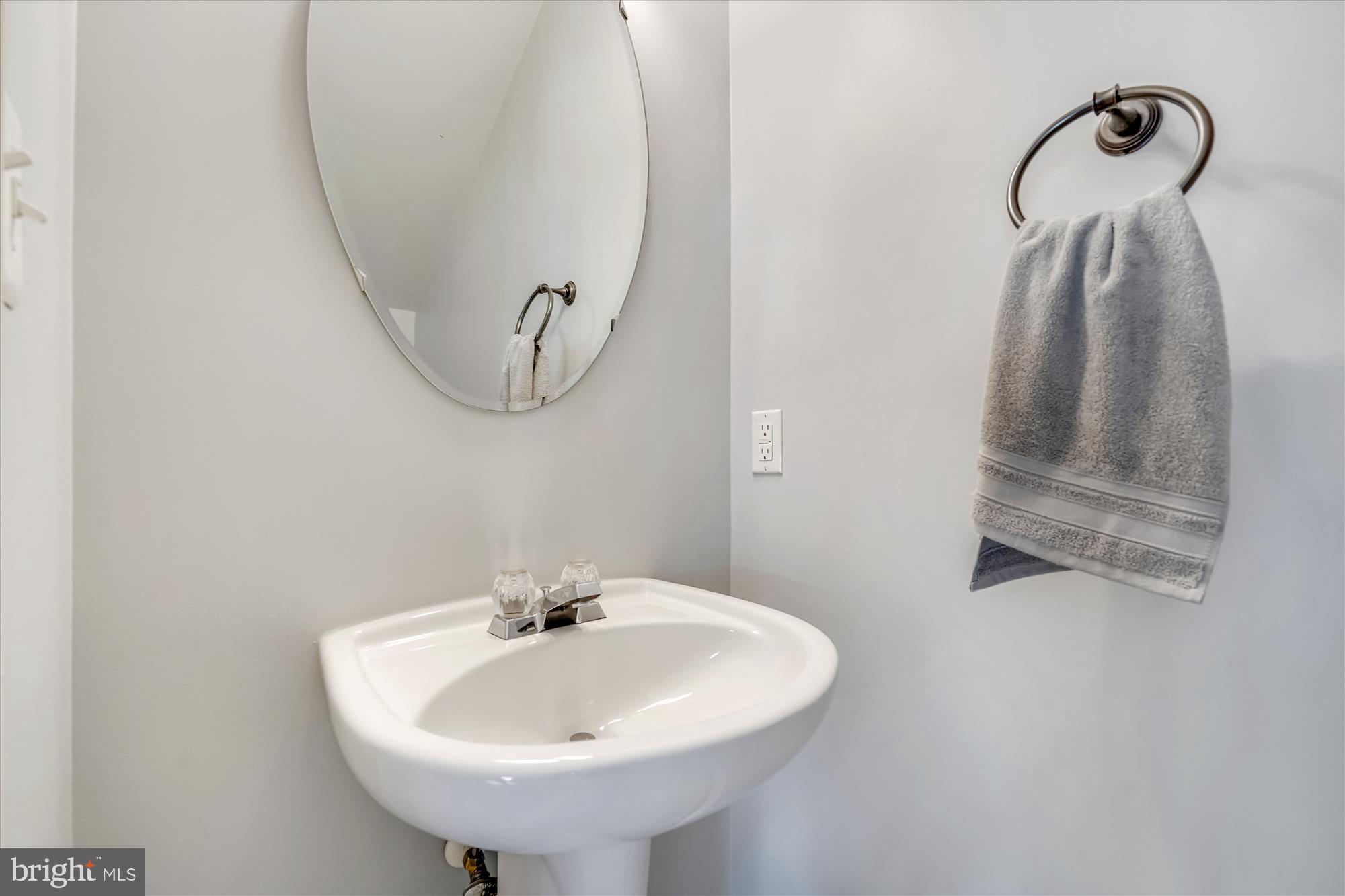 BRAEMAR/HIGHLAND - Residential