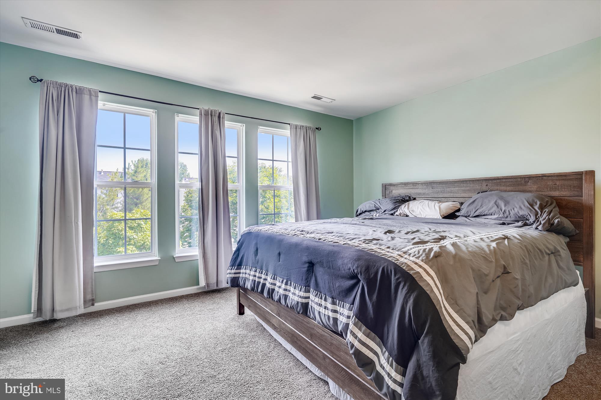 BRAEMAR/HIGHLAND - Residential