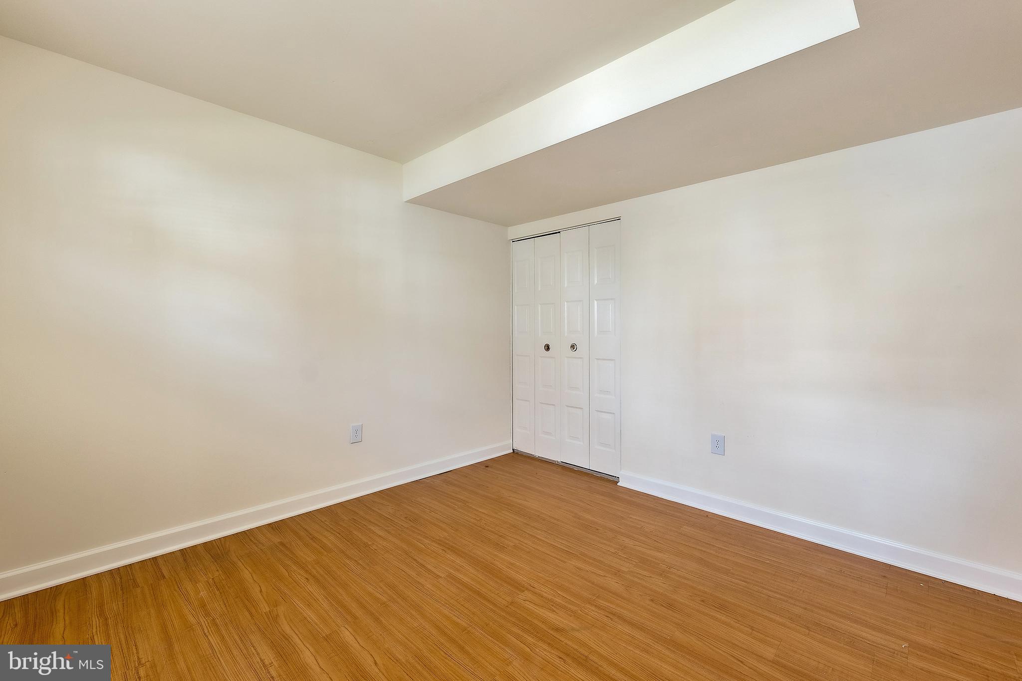 COLLEGE SQUARE - Residential Lease