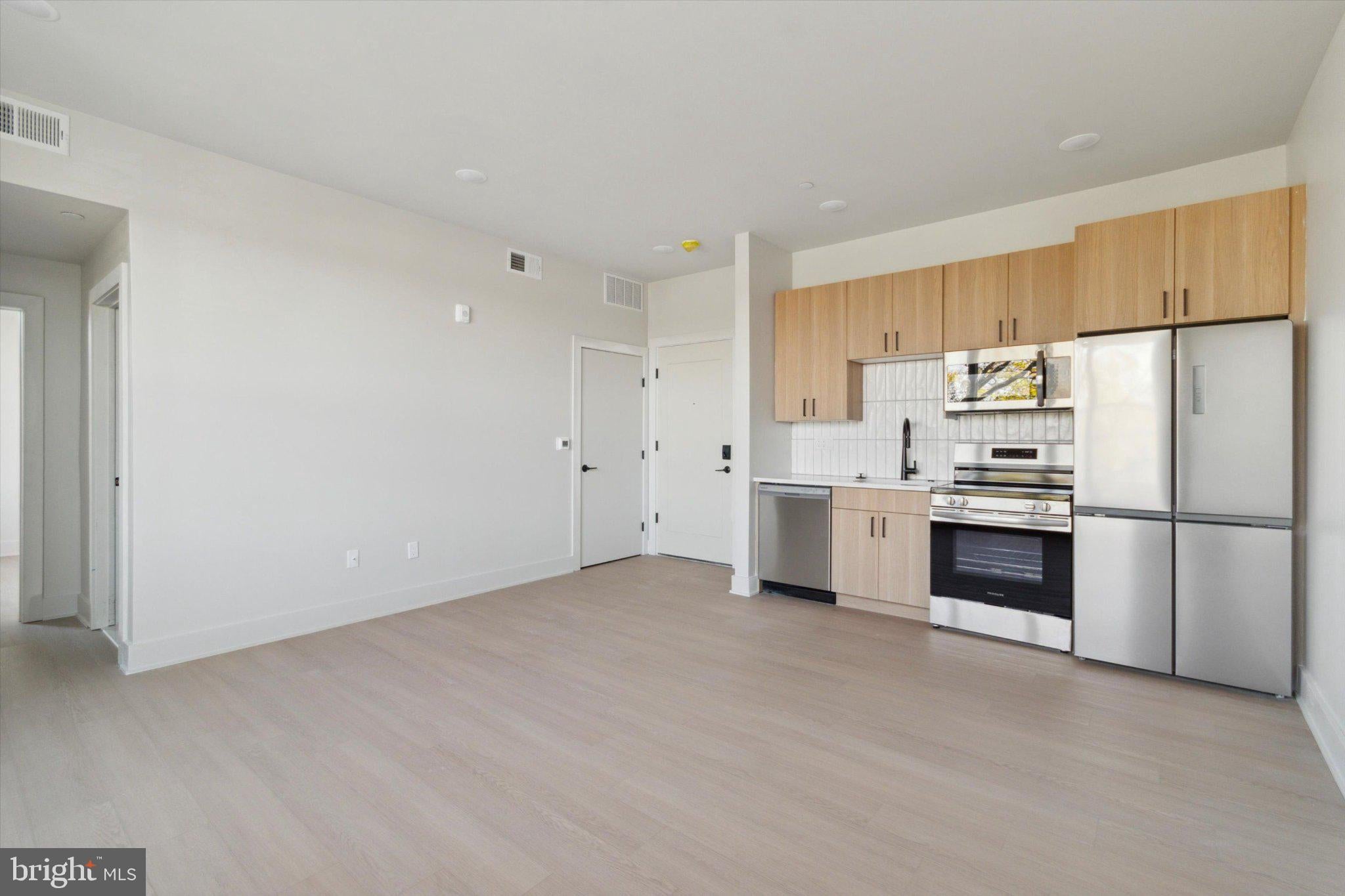 5521 WAYNE AVENUE 504