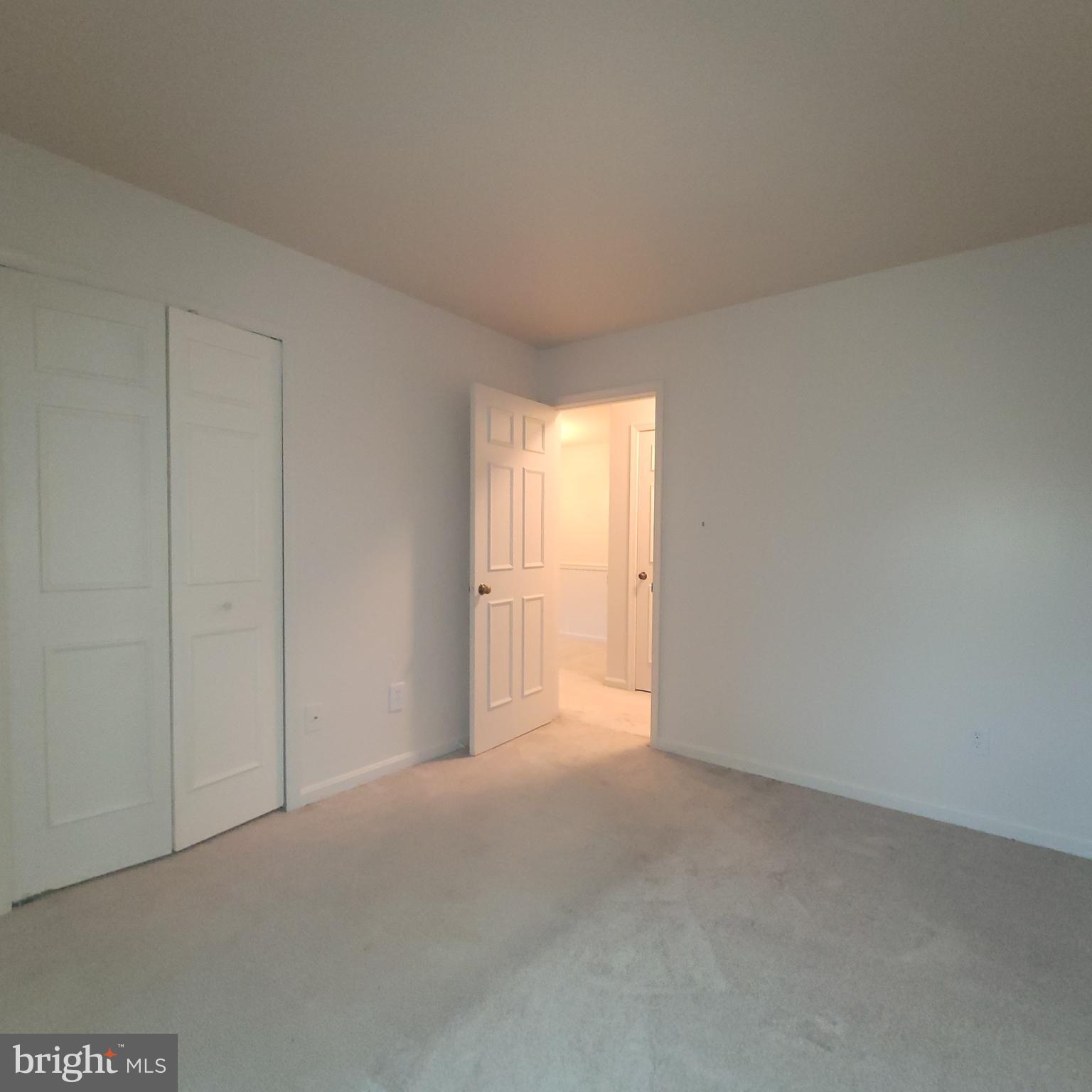 ESSEX HOUSE - Residential Lease