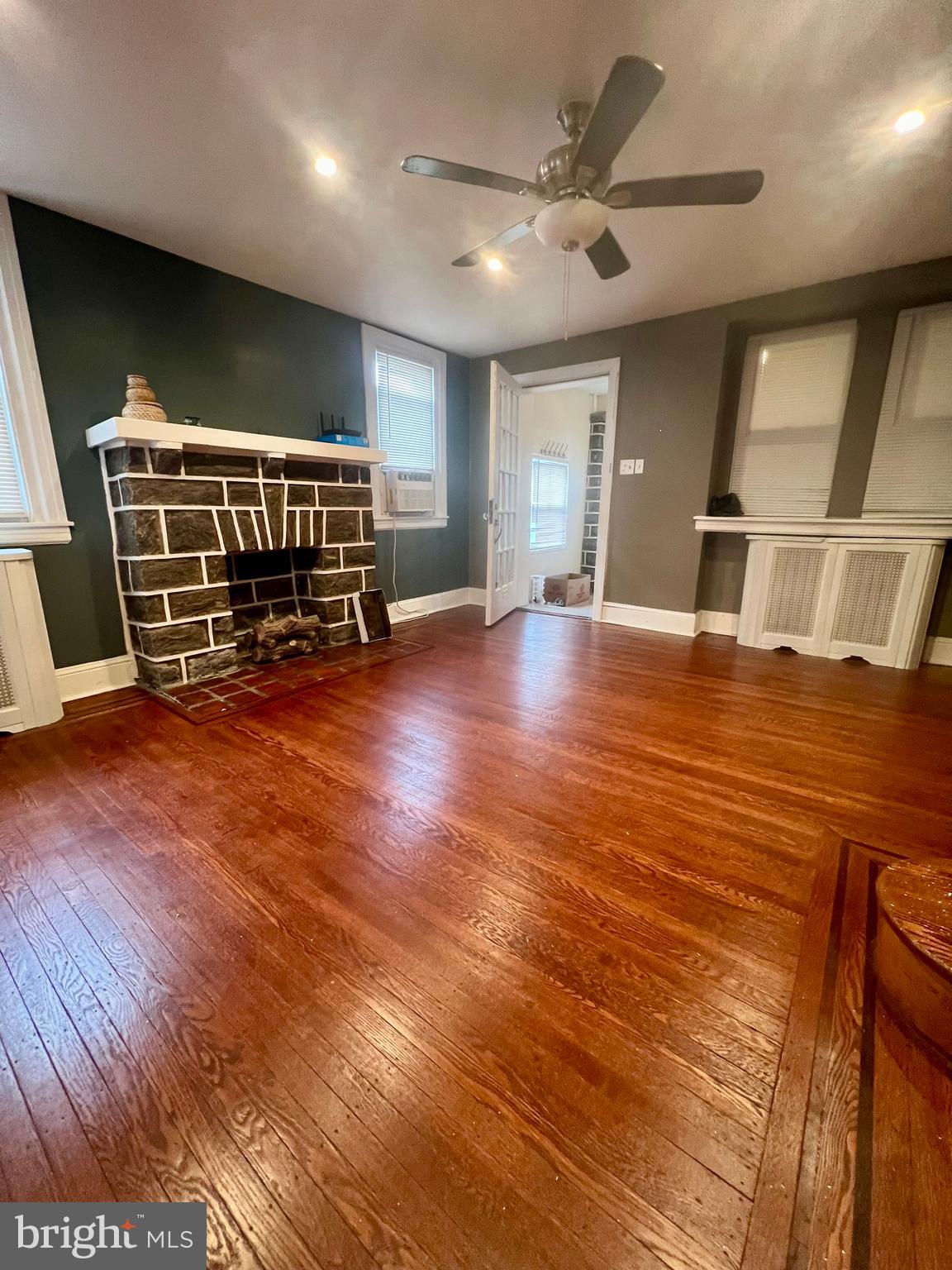 HIGHLAND PARK - Residential Lease