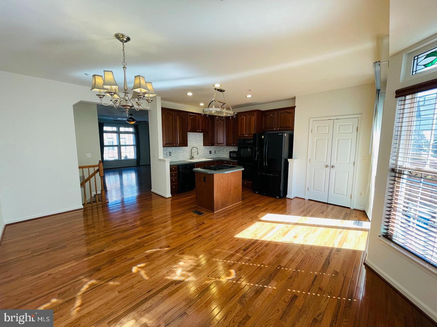 OLD TOWN GREENS - Residential Lease