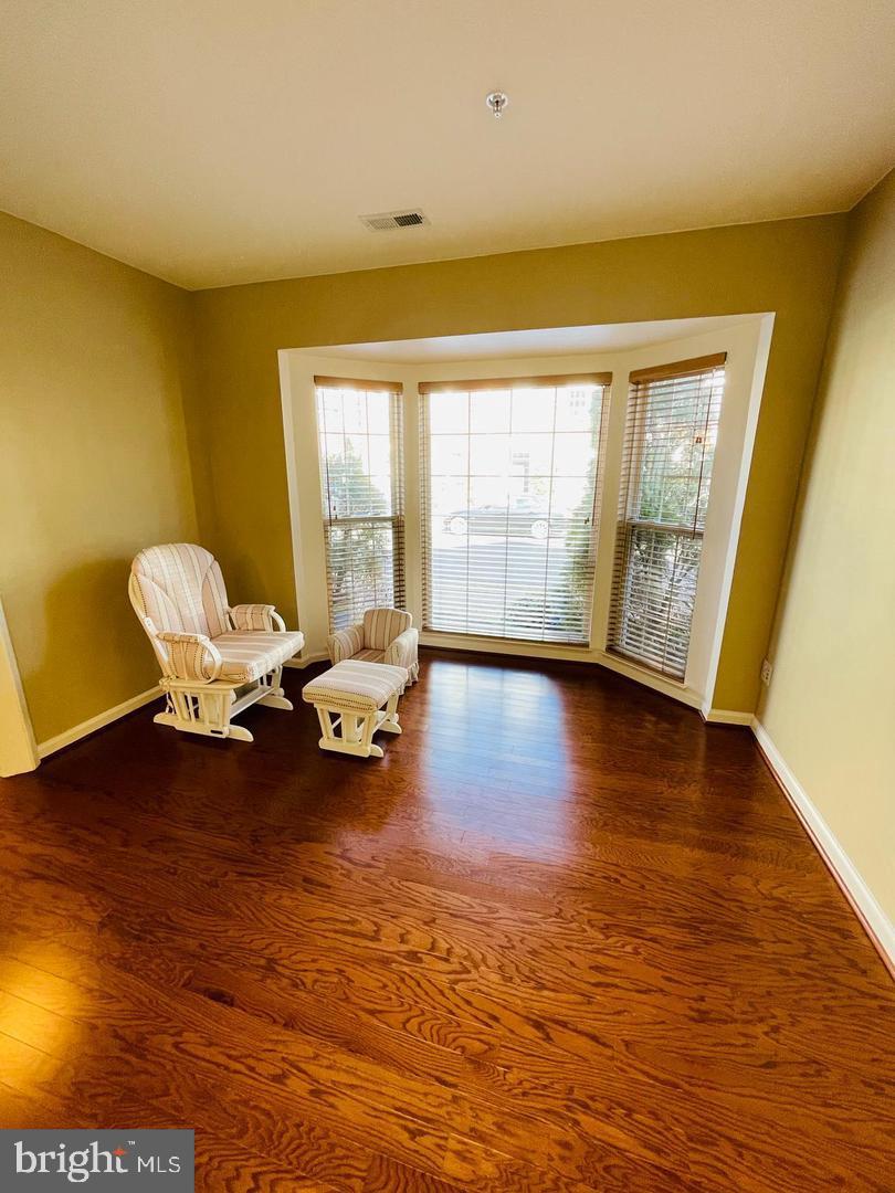 OLD TOWN GREENS - Residential Lease