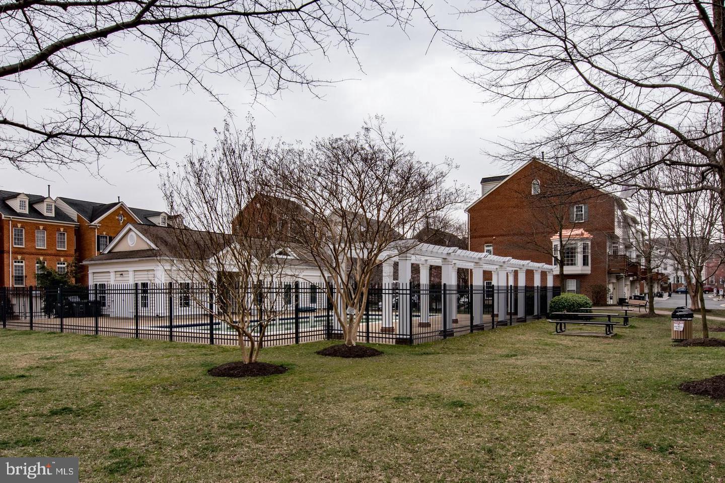 OLD TOWN GREENS - Residential Lease