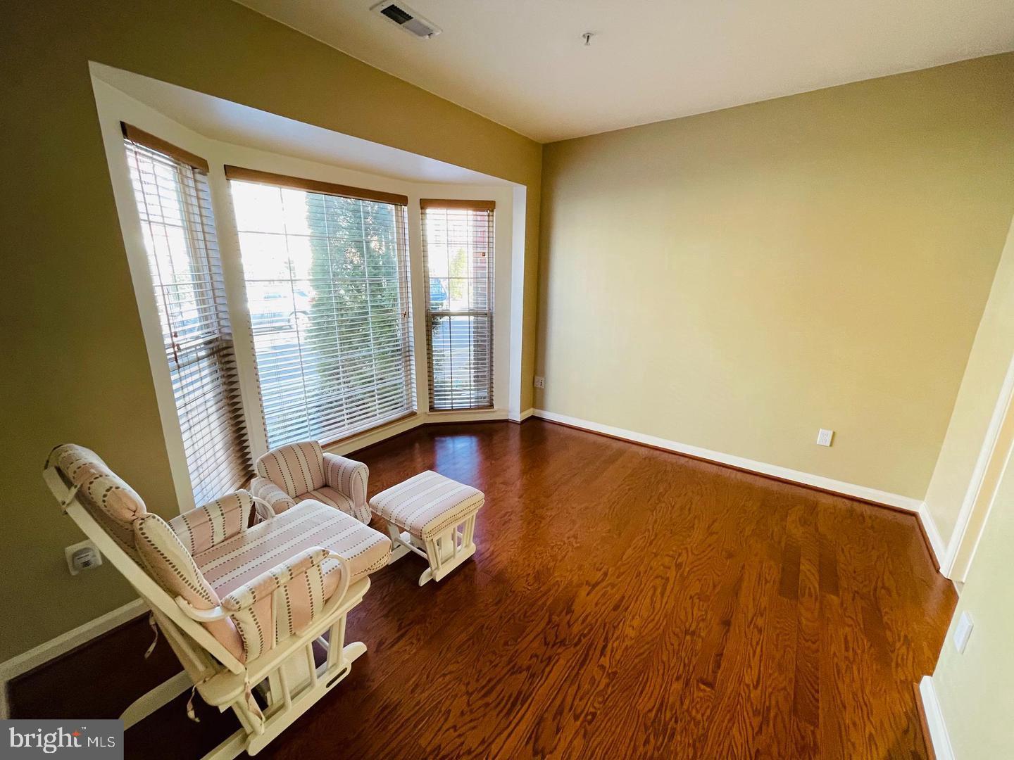 OLD TOWN GREENS - Residential Lease