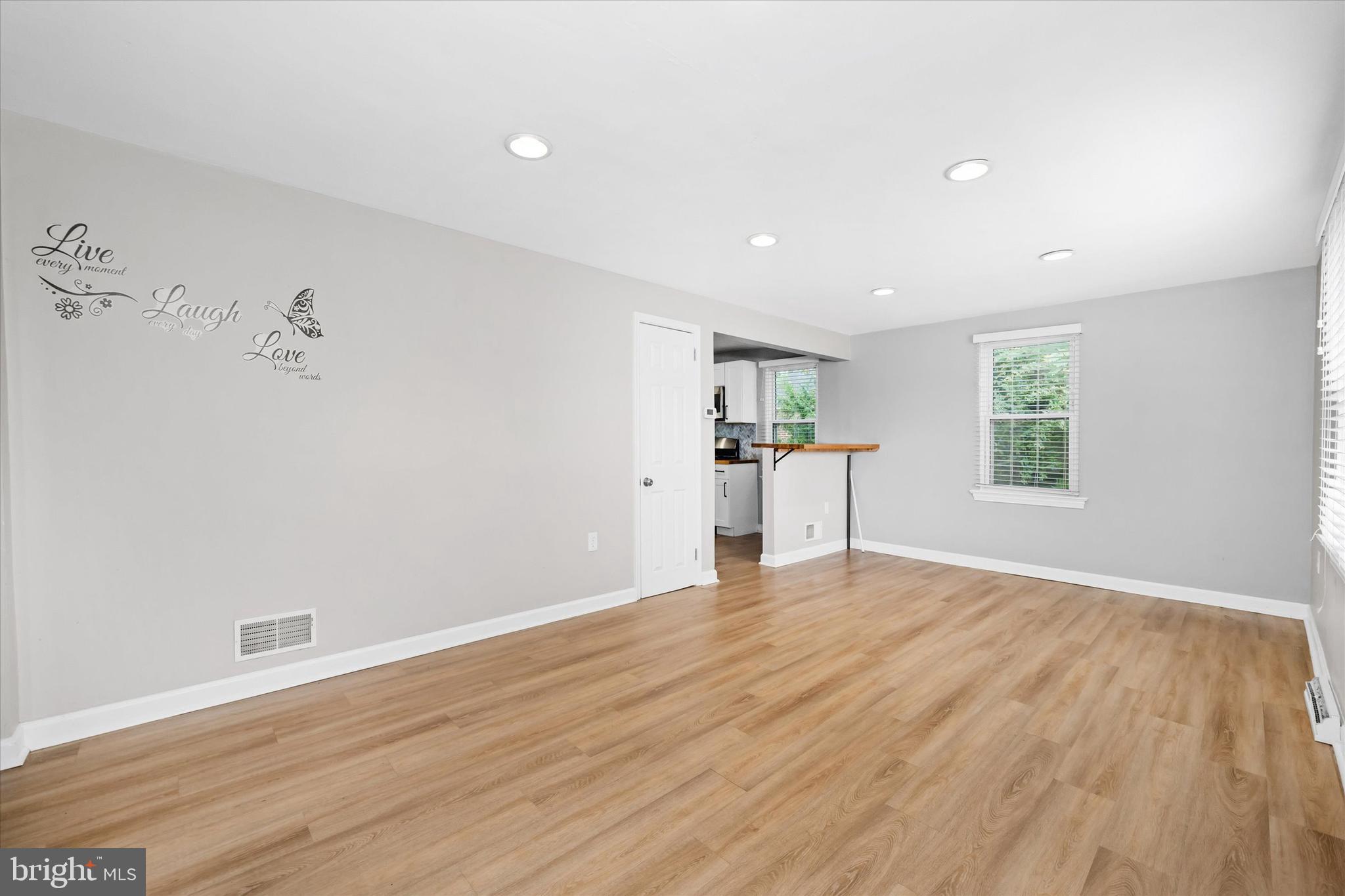 NEWARK - Residential