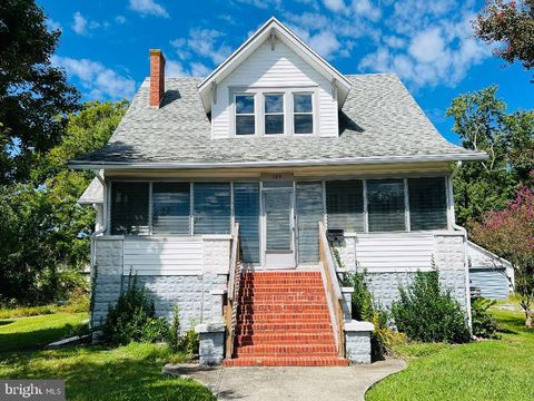 Homes For Sale - 225 N N Somerset Ave Ave<br/> CRISFIELD, MD 21817