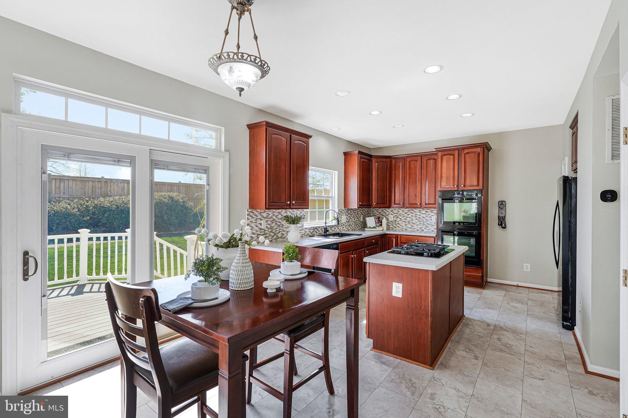 25407 VACATION PLACE