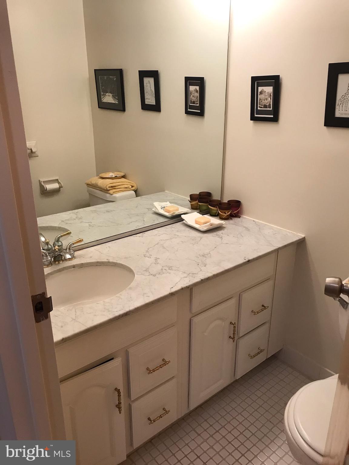 WASHINGTON SQ - Residential Lease