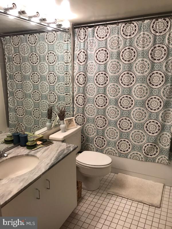 WASHINGTON SQ - Residential Lease