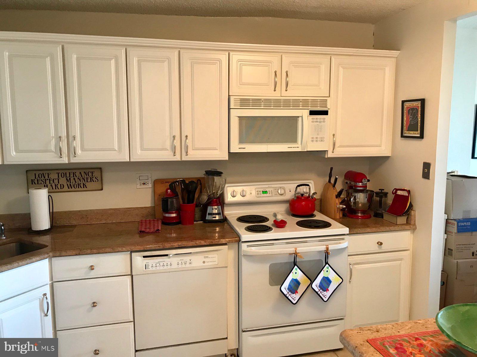 WASHINGTON SQ - Residential Lease