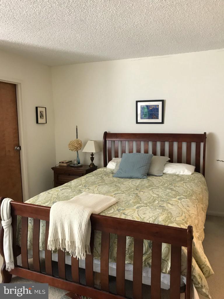 WASHINGTON SQ - Residential Lease