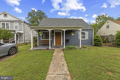 118 MACE STREET MANASSAS PARK VA 20111