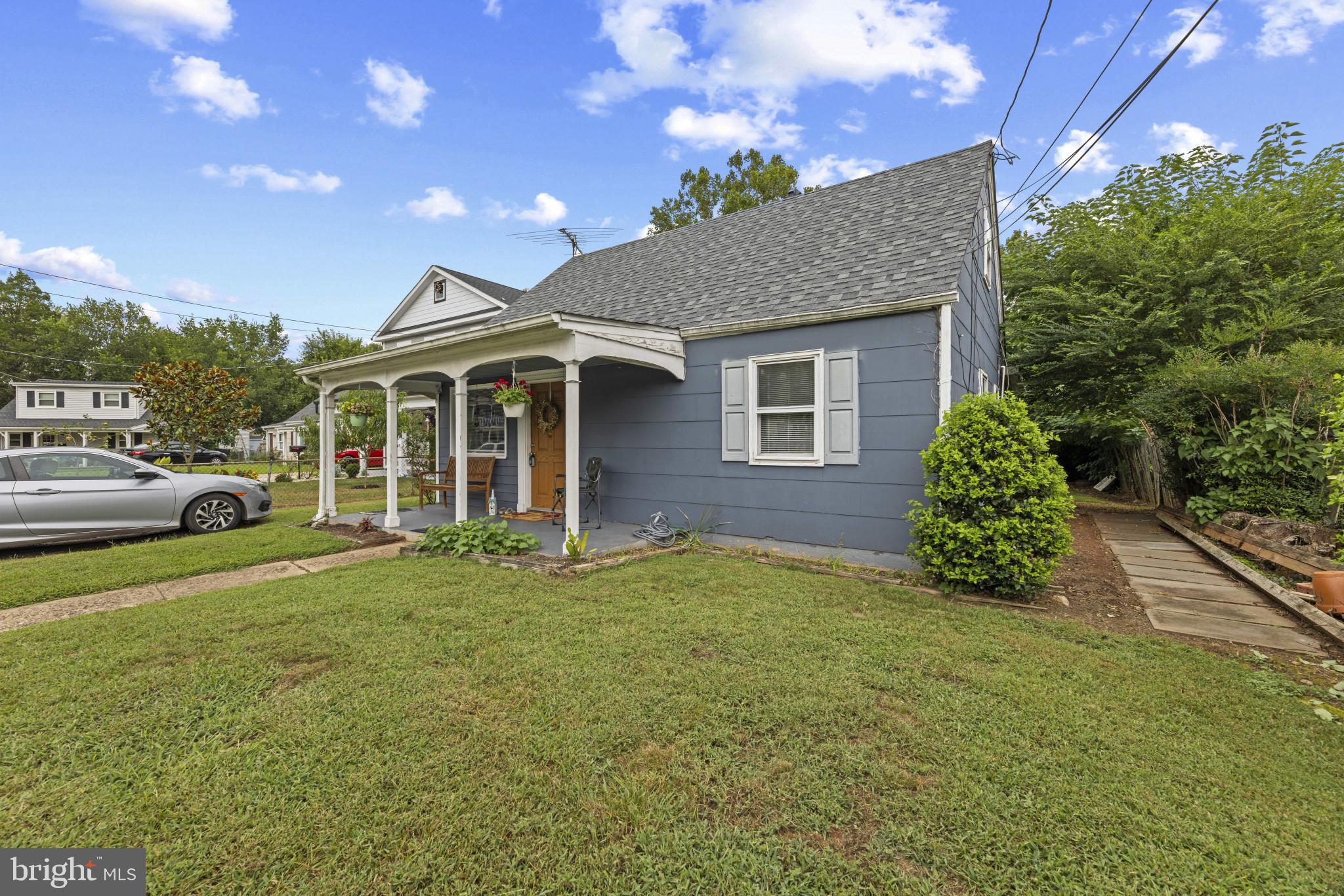118 MACE STREET