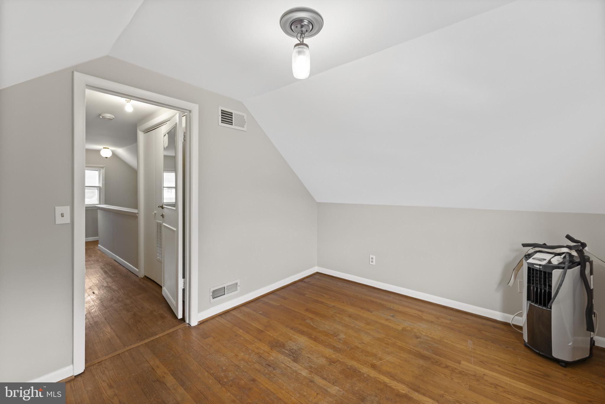 MANASSAS PARK - Residential