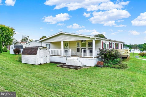 Mobile Home For Sale - 132 Gateshead Drive<br/> STEWARTSTOWN, PA 17363