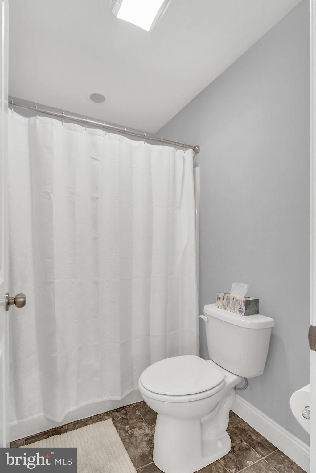 APPLE TREE COURT - Residential