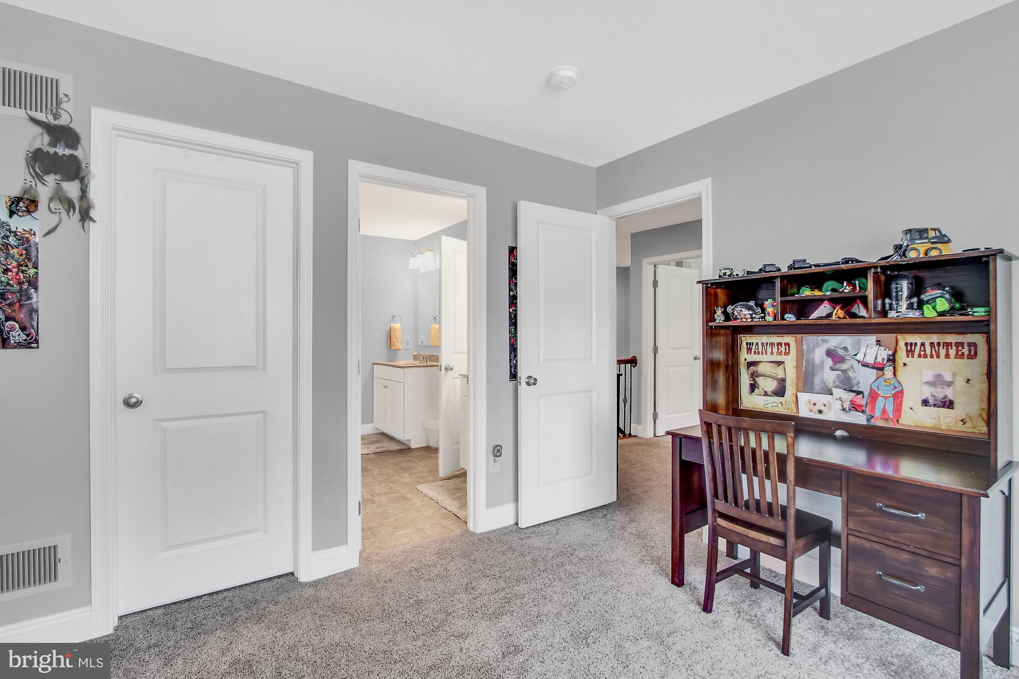 APPLE TREE COURT - Residential
