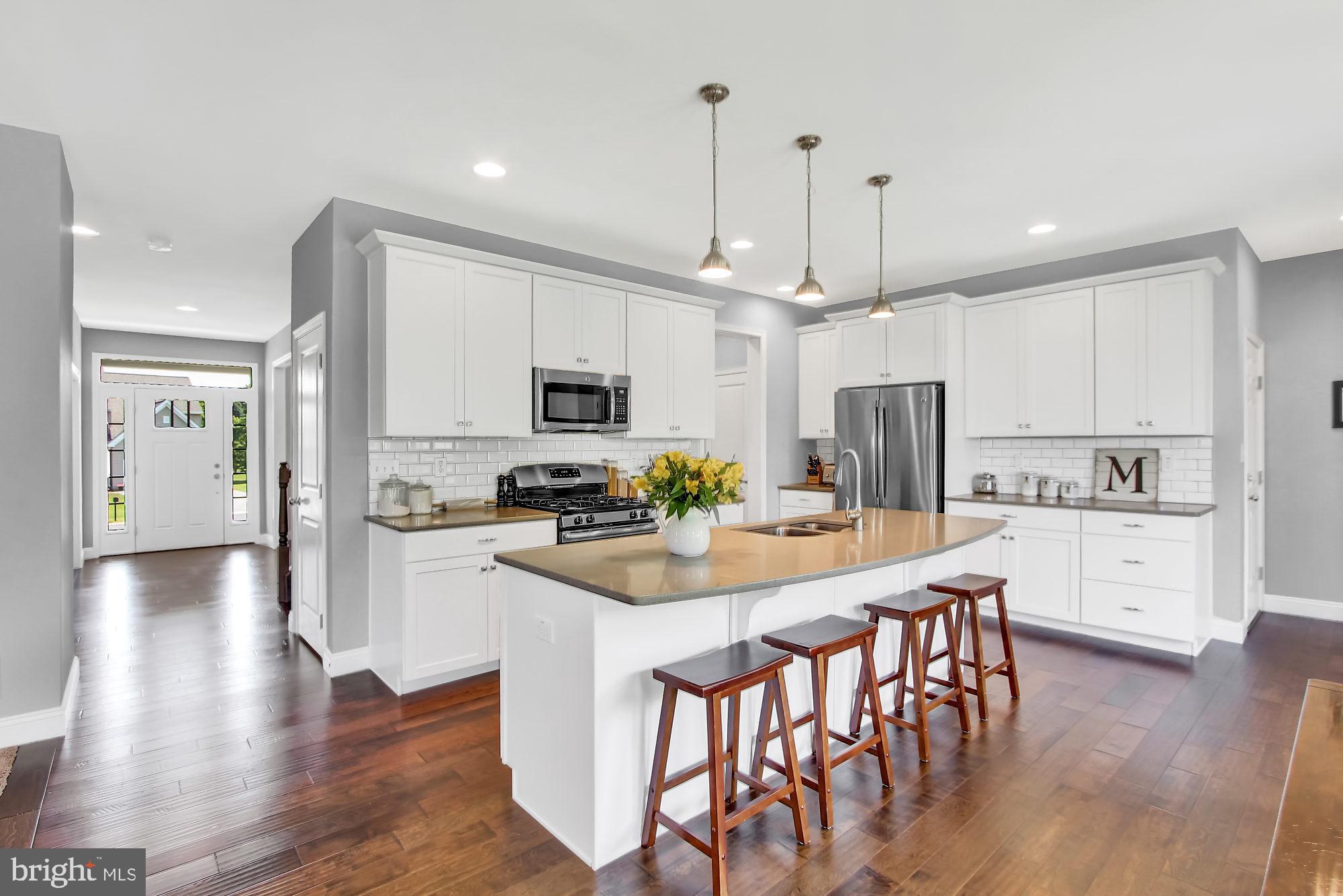 APPLE TREE COURT - Residential