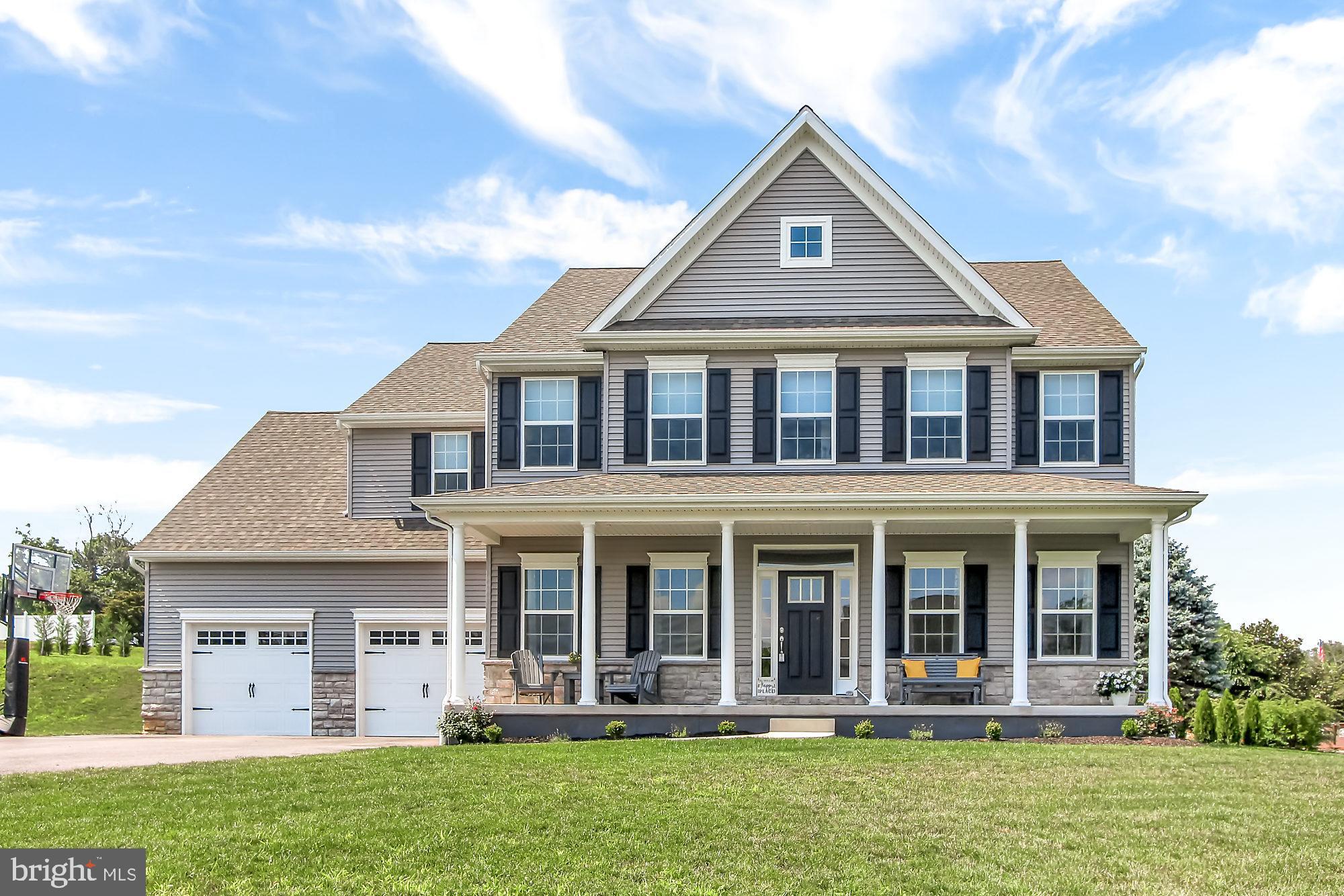 APPLE TREE COURT - Residential
