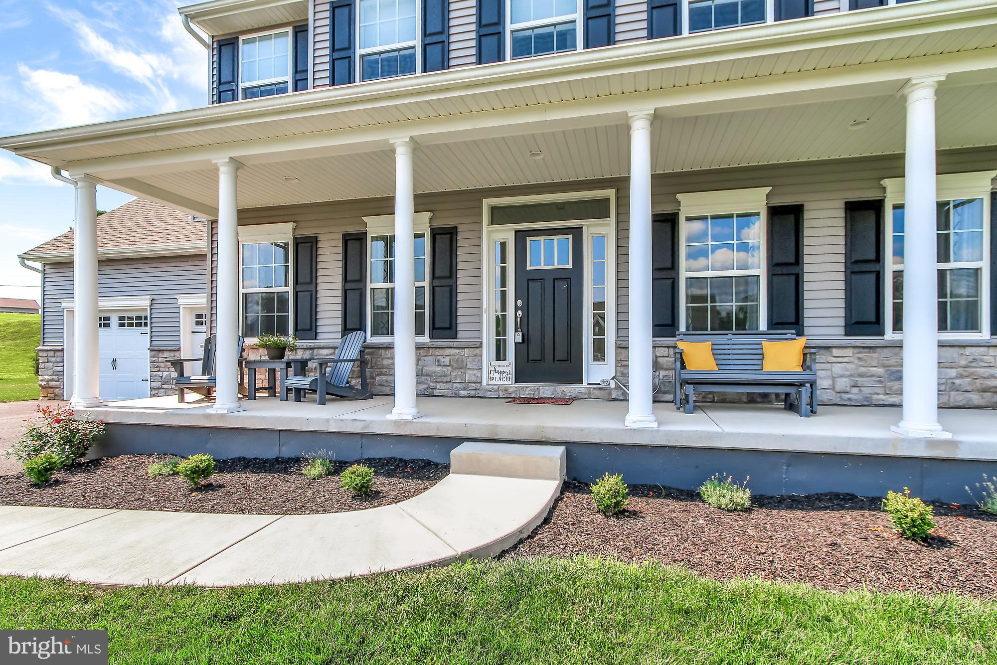 APPLE TREE COURT - Residential